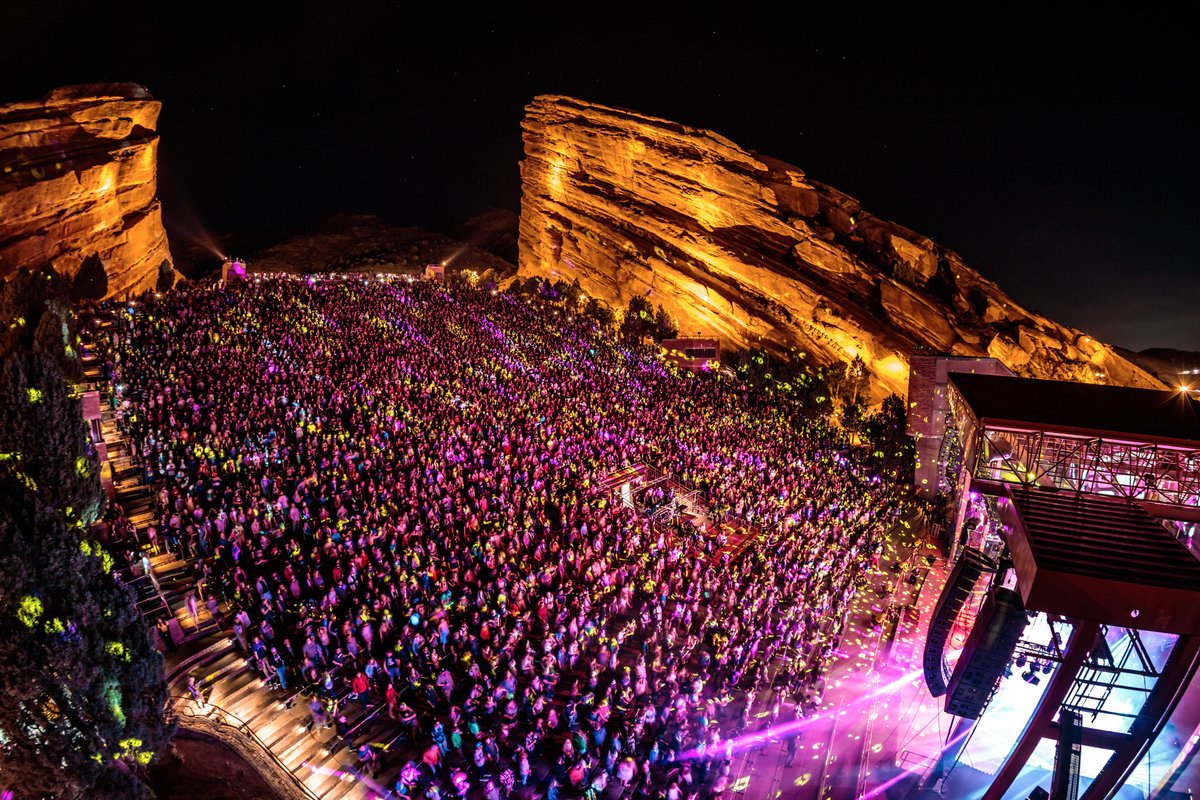 who played at red rocks last night